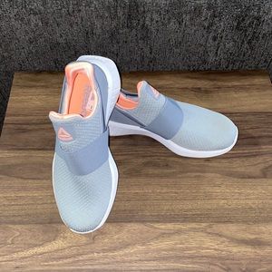 Women’s Reebok slip on tennis shoes